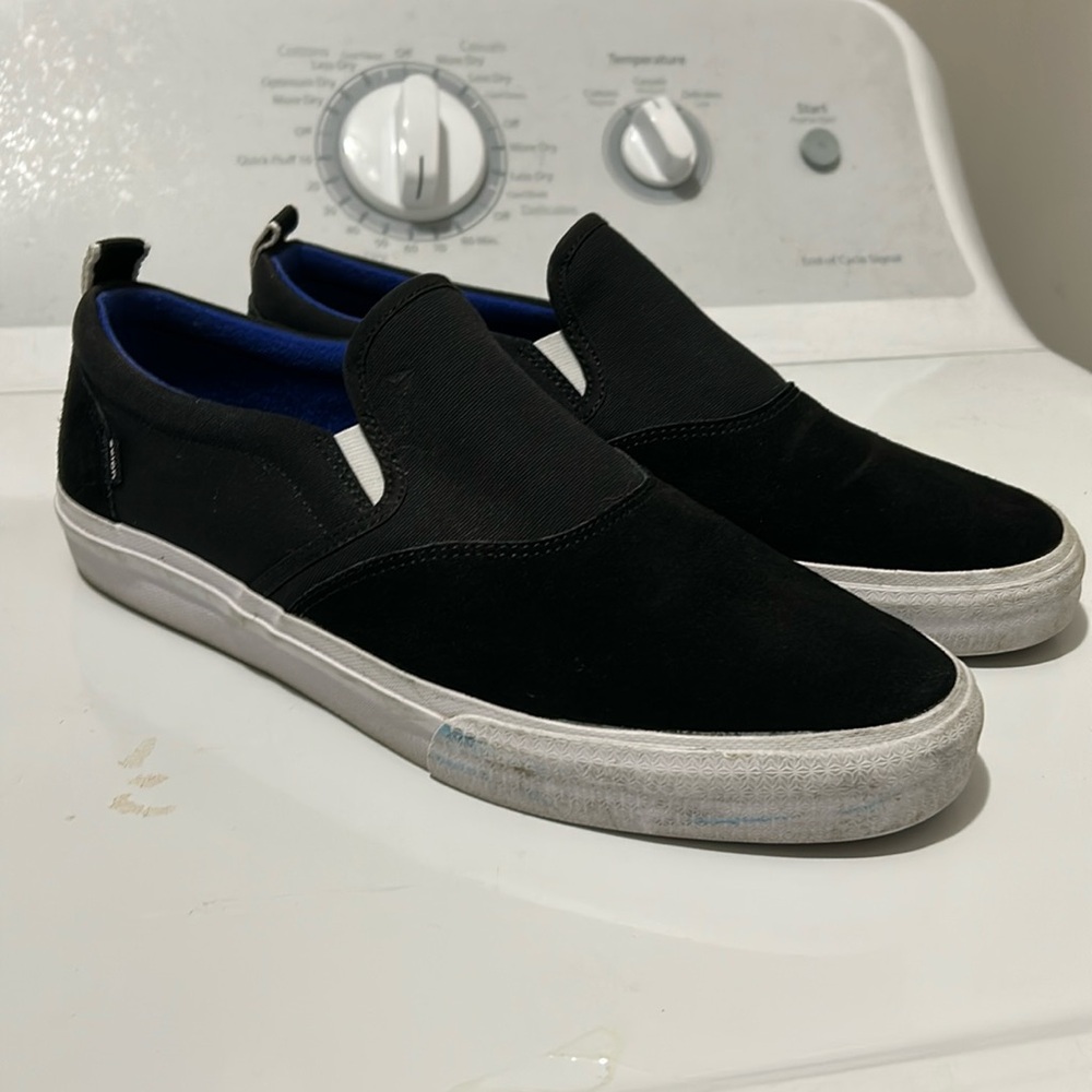 Axion Slip On skate shoes